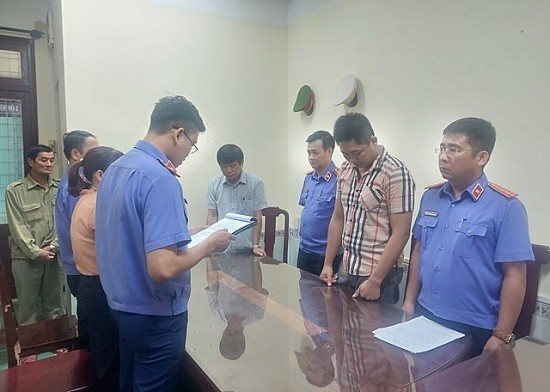 quang ngai bat tam giam nguyen chanh an toa an nhan dan huyen tu nghia