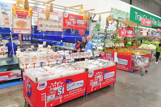 4 thang tong muc ban le hang hoa va doanh thu dich vu tieu dung vuot 2 trieu ty do ng