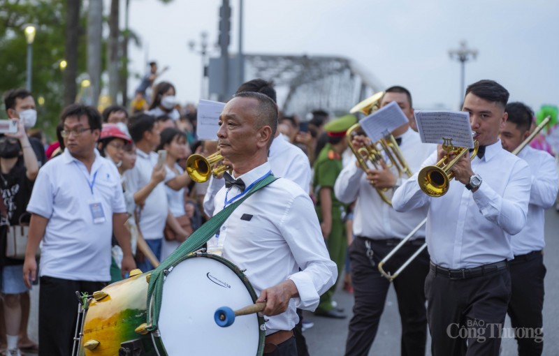 Thừa Thiên Huế: Sôi động lễ hội quảng diễn tại Festival nghề truyền thống Huế