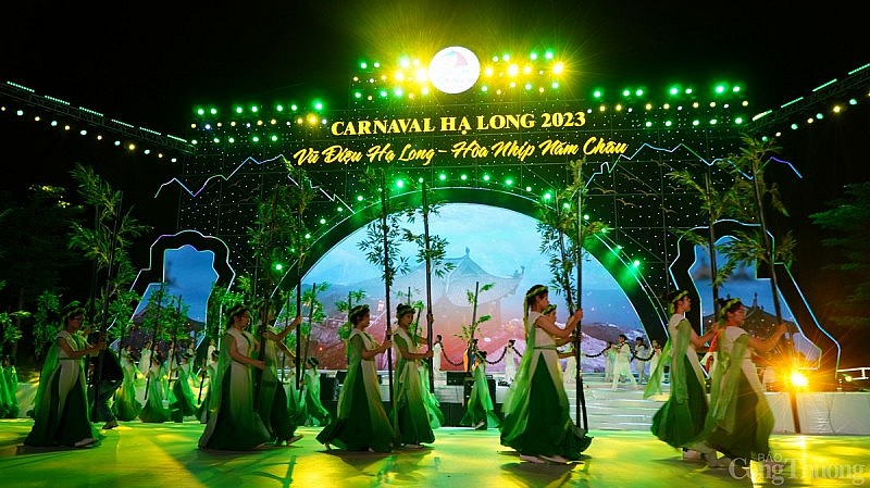 Rapper Đen Vâu khuấy động Carnaval Hạ Long 2023