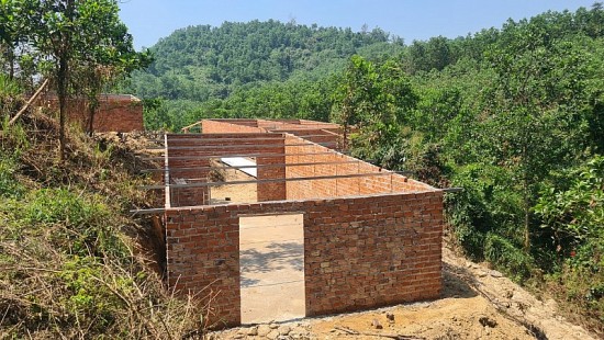 thao do nhieu cong trinh xay dung trai phep cho den bu o quang nam