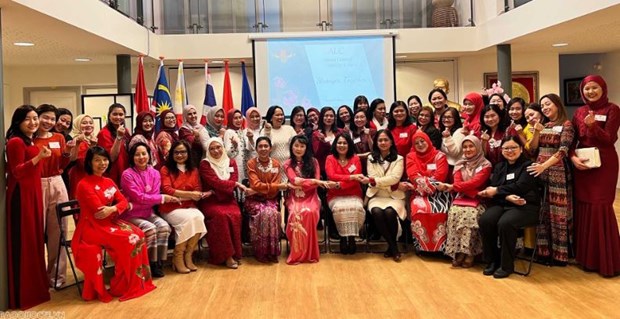 Ket noi van hoa ASEAN-Ha Lan qua san pham det may truyen thong hinh anh 1