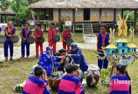 Ý nghĩ nhân văn trong lễ bỏ mả của người Raglai