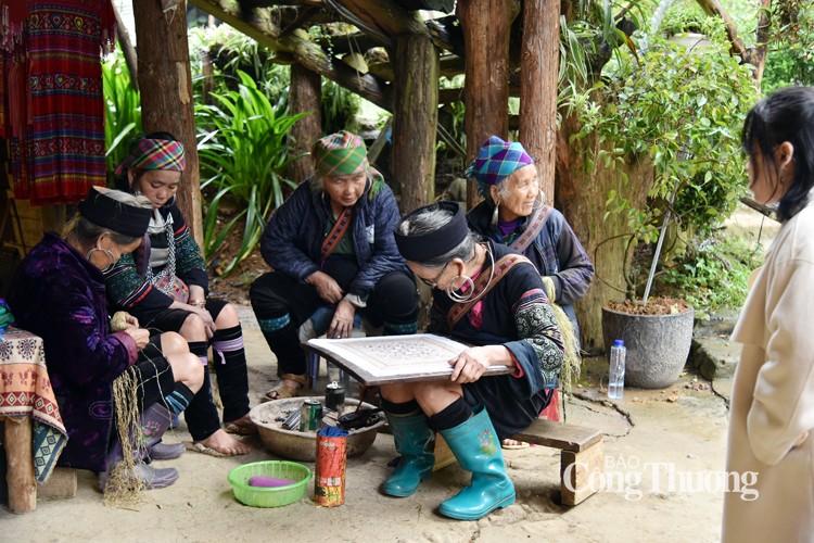 Mục sở thị dệt thổ cẩm truyền thống đồng bào Mông bản Cát Cát Mục sở thị dệt thổ cẩm truyền thống đồng bào Mông bản Cát Cát