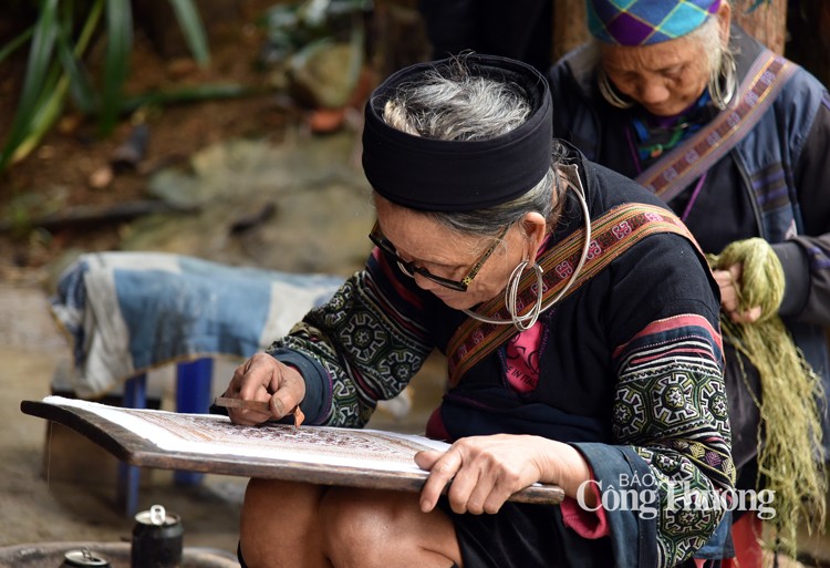 Mục sở thị dệt thổ cẩm truyền thống đồng bào Mông bản Cát Cát Mục sở thị dệt thổ cẩm truyền thống đồng bào Mông bản Cát Cát