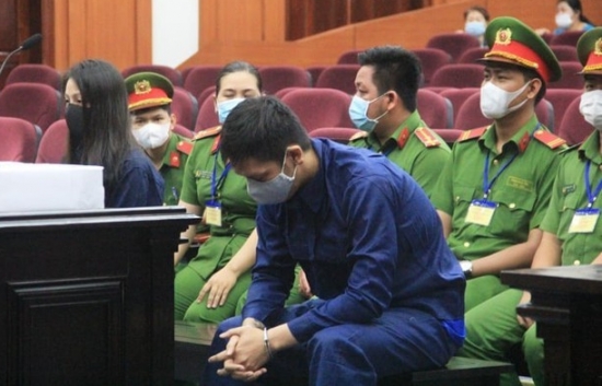 vu be gai 8 tuoi bi bao hanh ket cuc nao cho nguoi cha nguyen kim trung thai