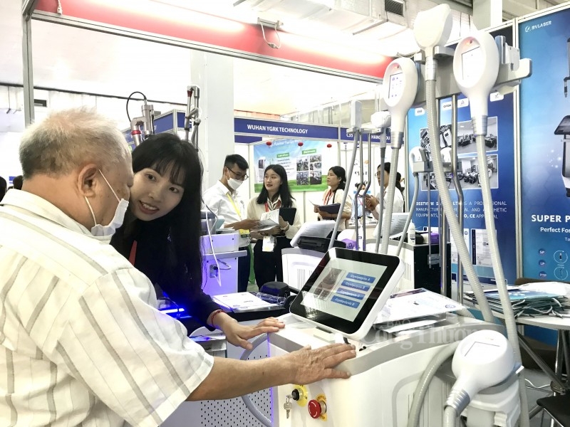 Thứ trưởng Đỗ Thắng Hải tham dự khai mạc Triển lãm Quốc tế Chuyên ngành Y Dược Việt Nam