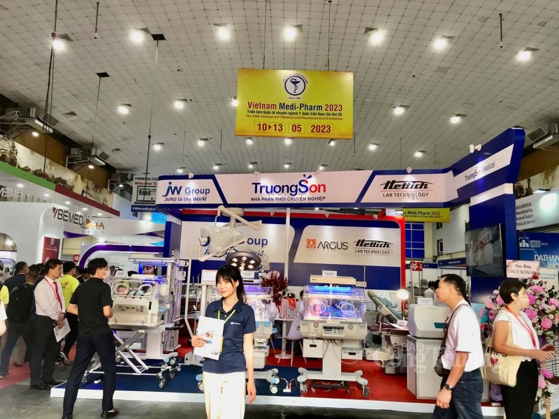 Thứ trưởng Đỗ Thắng Hải tham dự khai mạc Triển lãm Quốc tế Chuyên ngành Y Dược Việt Nam