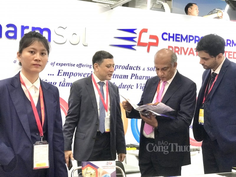 Thứ trưởng Đỗ Thắng Hải tham dự khai mạc Triển lãm Quốc tế Chuyên ngành Y Dược Việt Nam