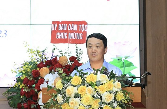 ha noi dan dau ca nuoc trong nang cao doi song dong bao dan toc thieu so