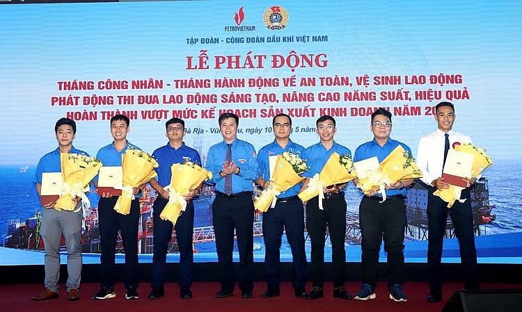 Đoàn Thanh niên Tập đoàn khen thưởng 7 cá nhân đạt danh hiệu “Người thợ trẻ giỏi toàn quốc” năm 2023