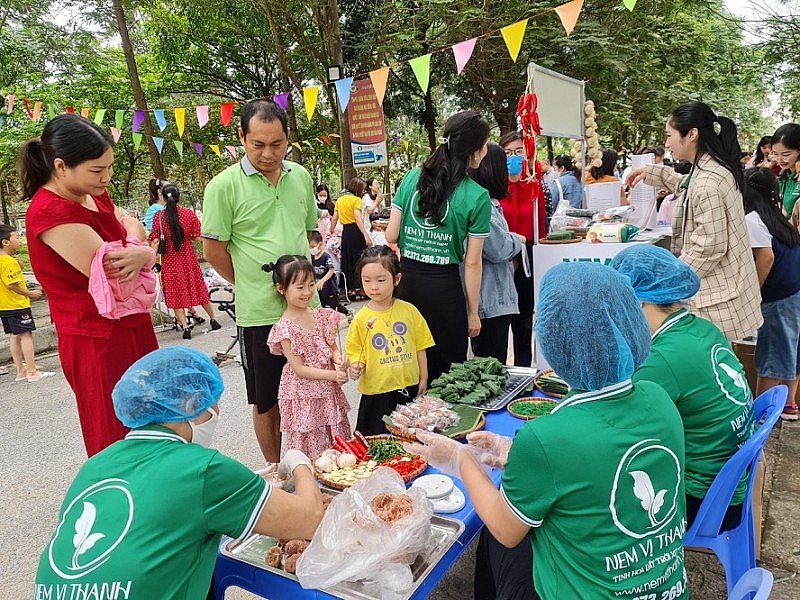 Thanh Hóa: Phiên chợ khởi nghiệp Mai An Tiêm thu hút 36 đơn vị đến từ nhiều tỉnh, thành