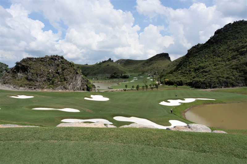 Hố số 17 sân gôn Legend Valley Country Club Hố số 17 sân gôn Legend Valley Country Club