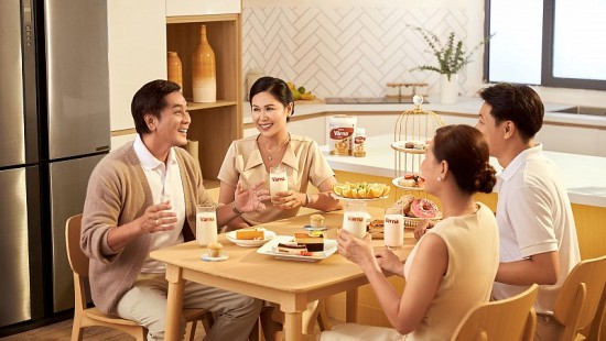 nutifood thuy dien ra mat san pham sua cao cap v rna elite