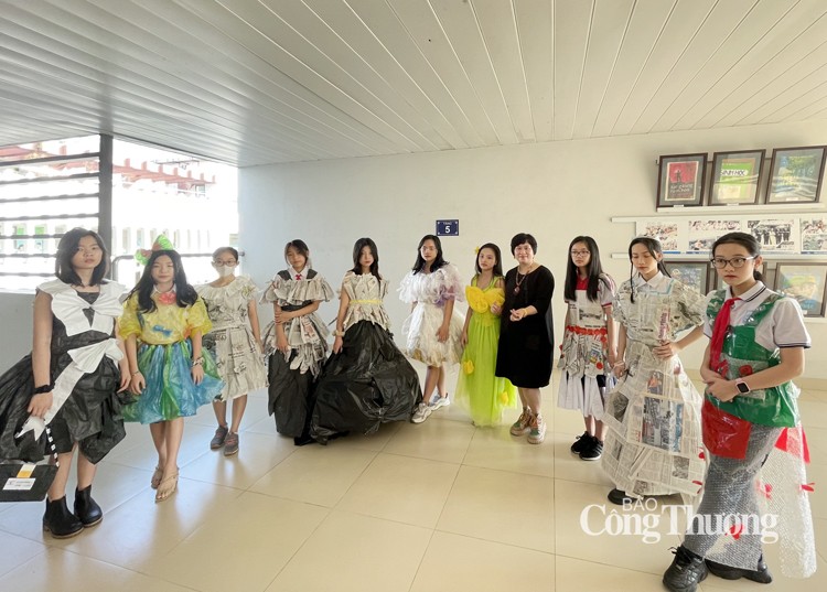 Duyên dáng thời trang tái chế, lan tỏa bảo vệ môi trường
