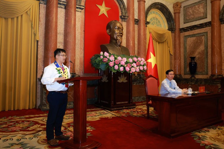 Công đoàn Phân bón Cà Mau vinh dự nhận khen thưởng cấp nhà nước