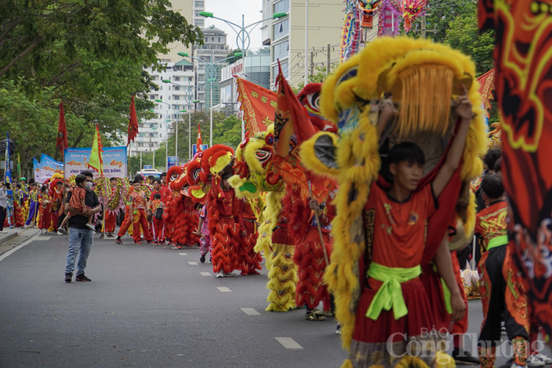 Mãn nhãn với Lễ hội Lân Sư Rồng đường phố thành phố Nha Trang năm 2023 Bắt mắt, hào hứng với Lễ hội Lân Sư Rồng thành phố Nha Trang năm 2023