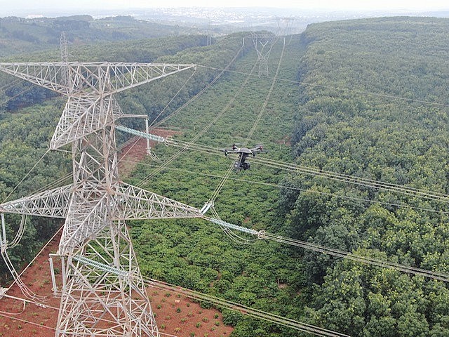 Đường dây 500kV Bắc - Nam mở đầu cho hiện đại hóa hệ thống truyền tải quốc gia Đường dây 500kV Bắc - Nam mở đầu cho hiện đại hóa hệ thống truyền tải quốc gia