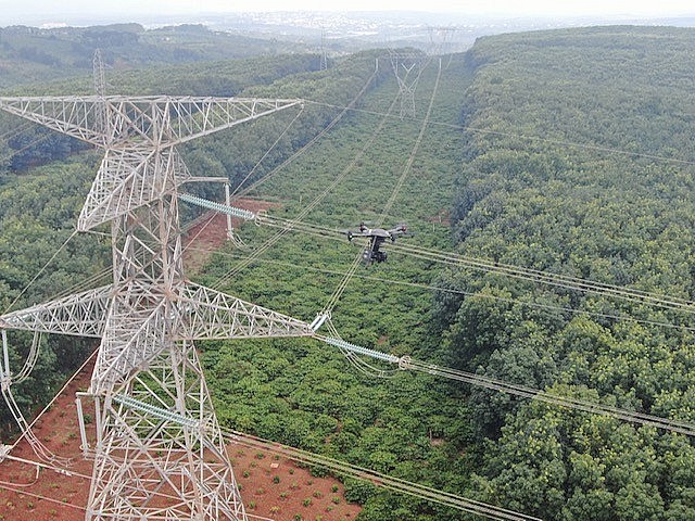 Đường dây 500kV Bắc - Nam mở đầu cho hiện đại hóa hệ thống truyền tải quốc gia