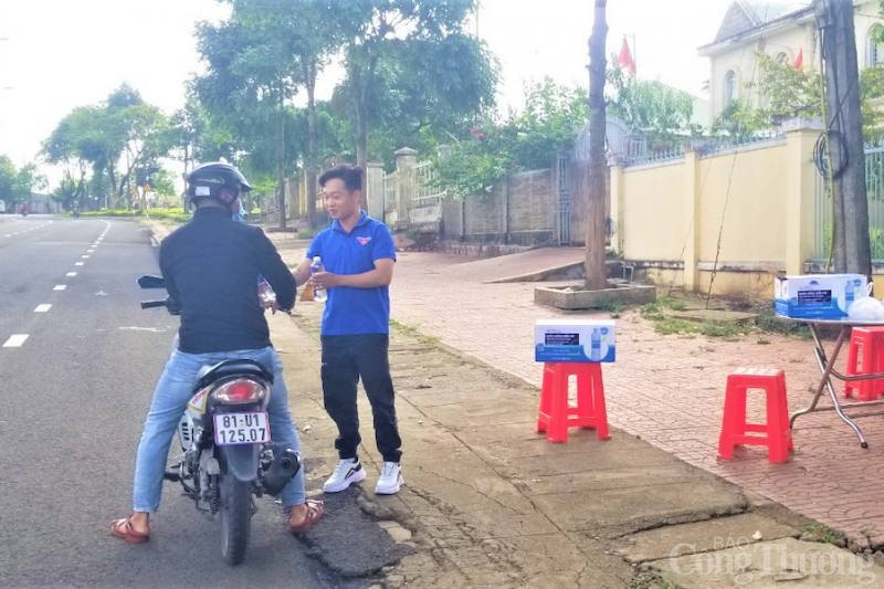 Gia Lai: Hơn 400 đoàn viên thanh niên ngành điện “Đồng hành với khách hàng mùa nắng nóng”