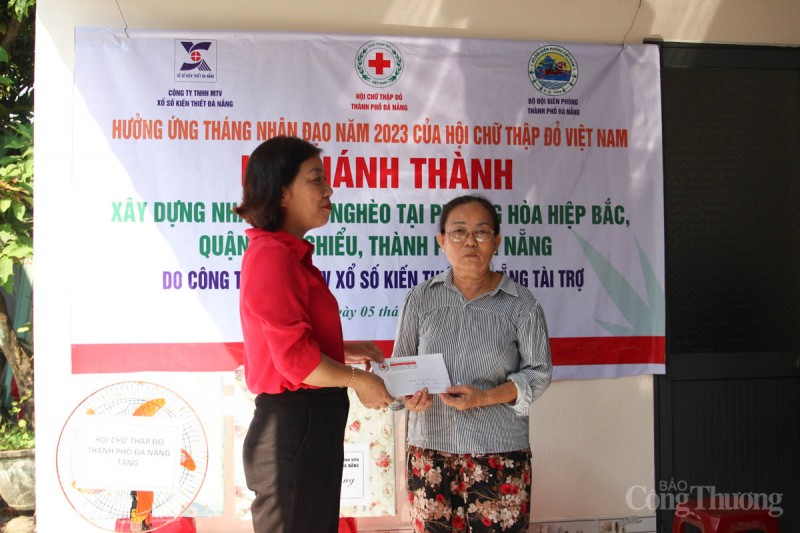 Tết Thiếu nhi sớm cho các em nhỏ tại bệnh viện Phụ sản Nhi Đà Nẵng