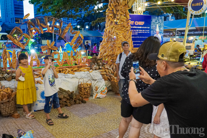 Hào hứng khám phá món ăn tại Lễ hội ẩm thực Festival Biển Nha Trang 2023