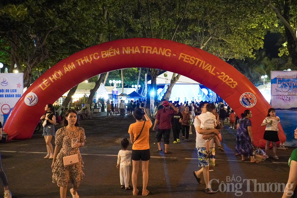 Hào hứng khám phá món ăn tại Lễ hội ẩm thực Festival Biển Nha Trang 2023