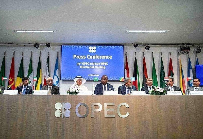 OPEC+ đạt được thỏa thuận cắt giảm sản lượng dầu sang năm 2024