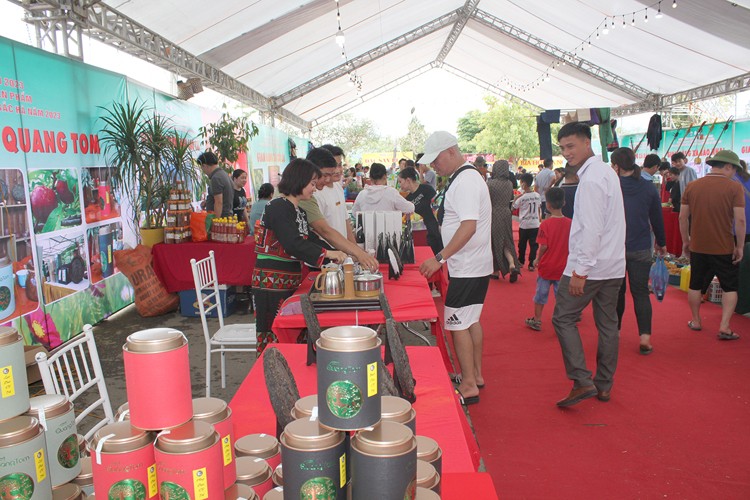 Festival cao nguyên trắng Bắc Hà mùa hè năm 2023: Xúc tiến tiêu thụ đặc sản Tây Bắc