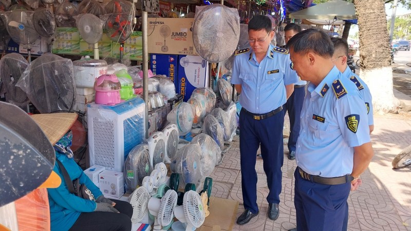 Hà Nội: Hỏa tốc chỉ đạo xác minh vi phạm trong kinh doanh, lưu thông hàng hóa thiết bị điện