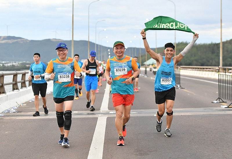 Herbalife Việt Nam: Tiếp tục tài trợ dinh dưỡng cho giải chạy VnExpress Marathon Sparkling Quy Nhơn 2023