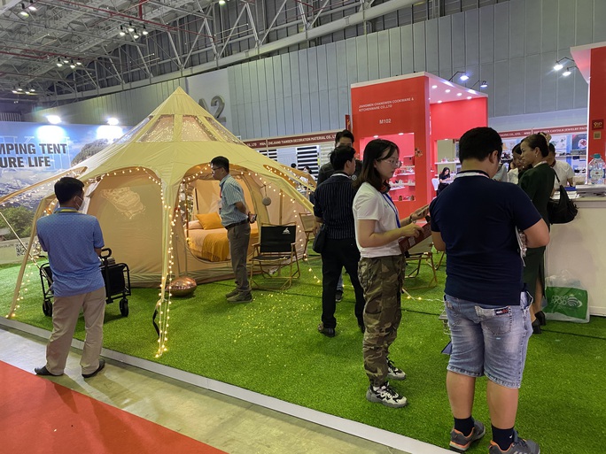 Hàng trăm nhà sản xuất đồ gia dụng Trung Quốc sang TP HCM chào hàng - Ảnh 2.