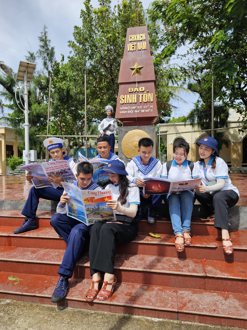 Tháng 6 ở Trường Sa Tháng 6 ở Trường Sa