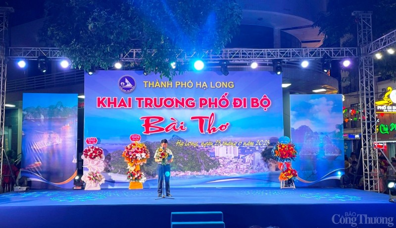 Tối ngày 23/6, TP Hạ Long đã tổ chức lễ khai trương Phố đi bộ Bài Thơ Tối ngày 23/6, TP Hạ Long đã tổ chức lễ khai trương Phố đi bộ Bài Thơ