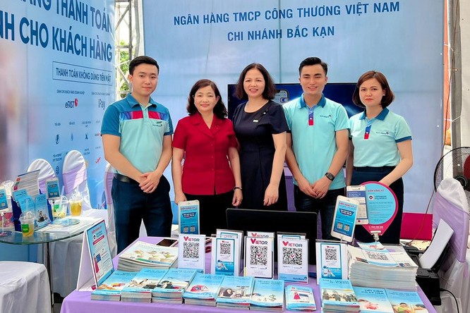 Bắc Kạn: Đẩy mạnh hình thức thanh toán không dùng tiền mặt tại chợ truyền thống