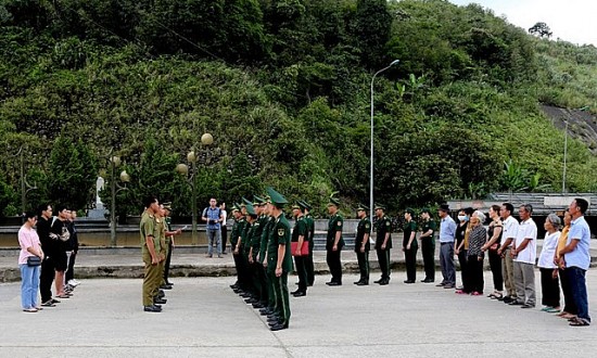 Đại sứ quán Việt Nam tại Lào cảnh báo nạn lừa đảo lao động làm việc nhẹ lương cao