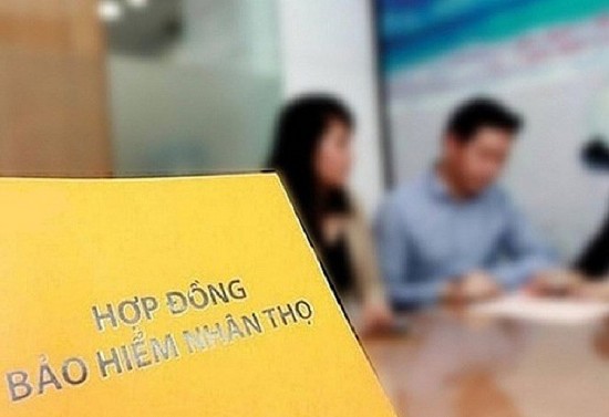 buc tranh tang truong trai chieu cua thi truong bao hiem