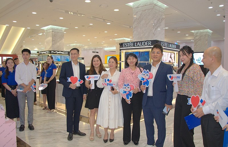 TP. Hồ Chí Minh phát động chuỗi sự kiện hưởng ứng mùa mua sắm   Shopping Season năm 2023