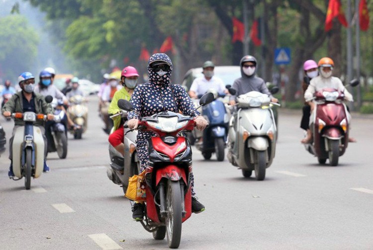 Dự báo thời tiết hôm nay ngày 8/7/2023: Bắc Bộ nắng nóng, vùng núi đề phòng lũ quét, sạt lở đất