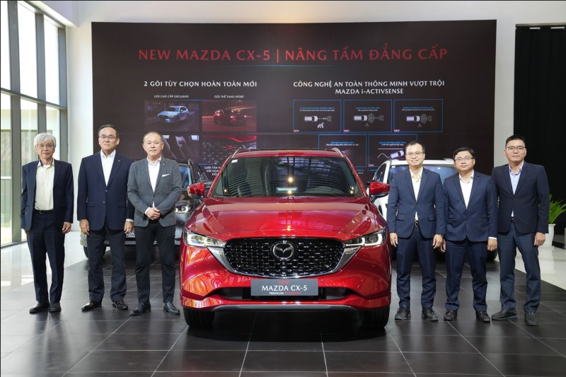 Xe New Mazda CX-5 ra mắt khách hàng Việt, giá rẻ nhất 749 triệu đồng