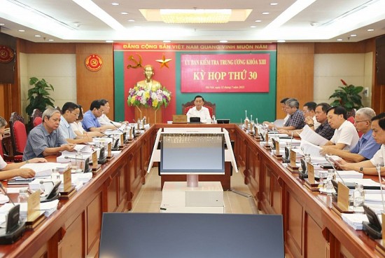 uy ban kiem tra trung uong thi hanh ky luat dang mot so nguyen lanh dao tai thanh hoa
