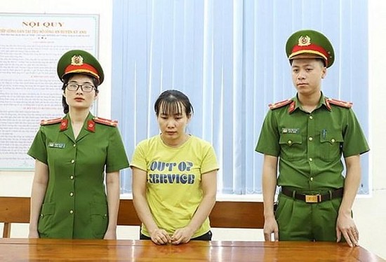 ha tinh khoi to nu chu hui lua dao chiem doat 10 ty dong