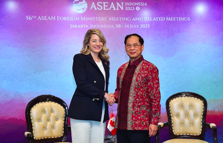 viet nam tang cuong thu hut dau tu kinh doanh tu canada tho nhi ky