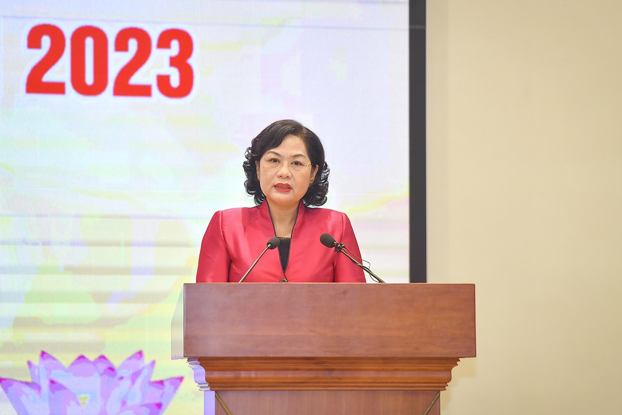 6 tháng đầu năm 2023: Dư nợ tín dụng trên 12,49 triệu tỷ đồng, lãi suất cho vay giảm 3%