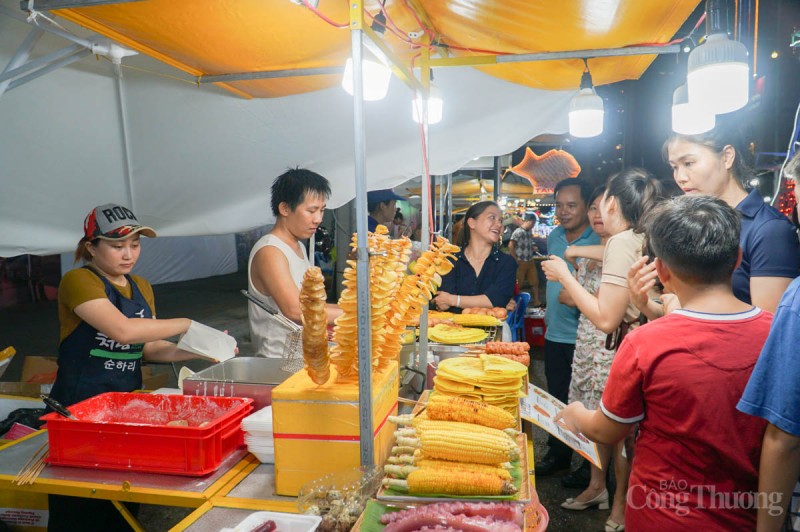 Đà Nẵng: Khai trương chợ đêm An Thượng và phố thanh toán không dùng tiền mặt