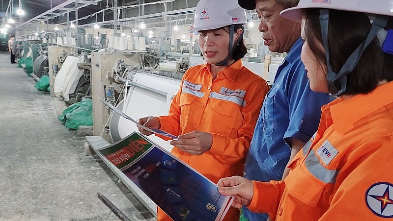 Điện thương phẩm 6 tháng của EVNNPC tăng 2,38%