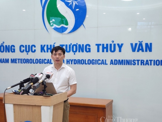 bao so 1 gay mua lon len toi 300 mm o cac tinh quang ninh lang son