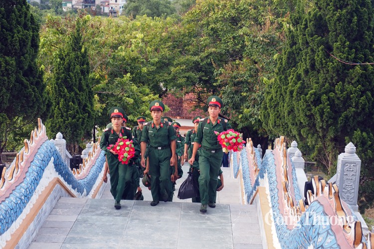 Thăm Nghĩa trang liệt sĩ Nầm, tri ân các anh hùng liệt sĩ Thăm Nghĩa trang liệt sĩ Nầm, tri ân các anh hùng liệt sĩ