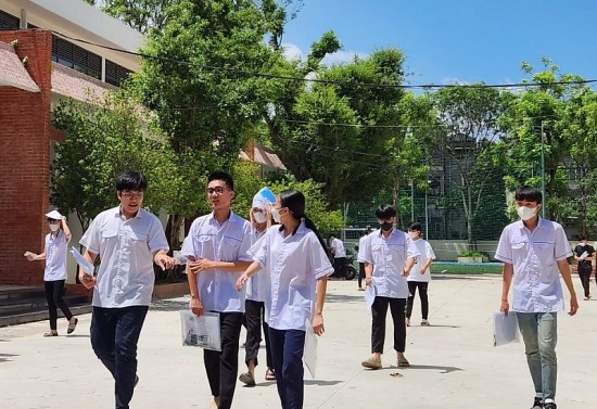 ky thi thpt 2023 hoc sinh cua tinh thanh hoa gianh 935 diem 10