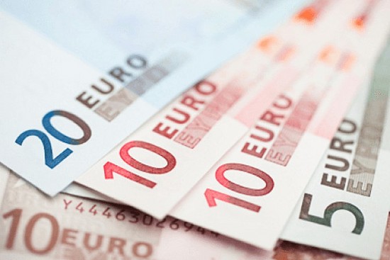 Tỷ giá Euro hôm nay 1/5/2024: Đồng Euro suy yếu, chợ đen giảm 62,52 VND/EUR